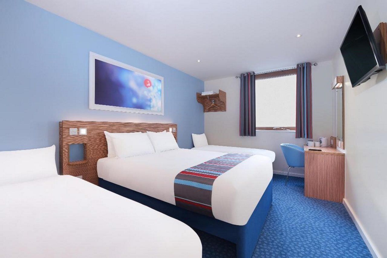Travelodge Cardiff Central Queen Street Dış mekan fotoğraf